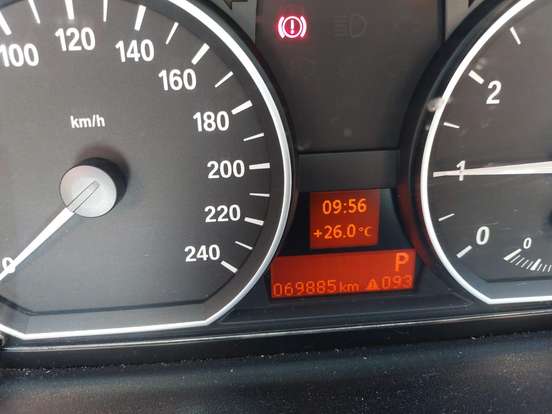 BMW-120i-2008
