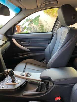 BMW-320i-2013