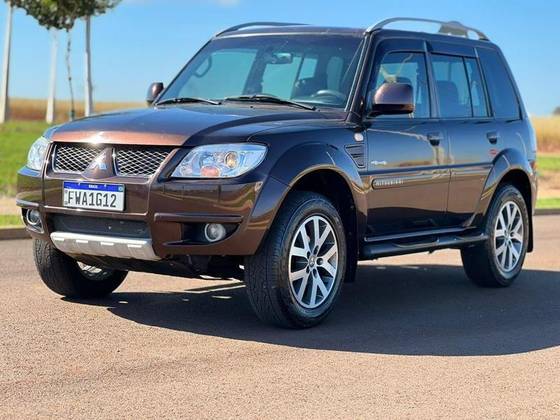 MITSUBISHI PAJERO TR4 2.0 4X2 16V 140CV FLEX 4P MANUAL