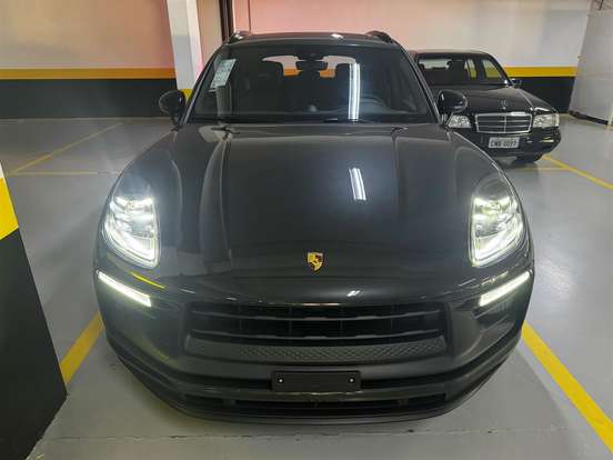 PORSCHE-MACAN-2023