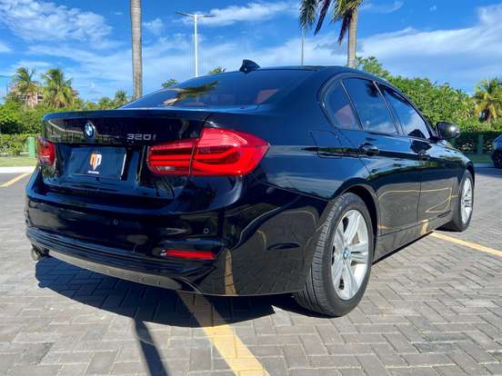 BMW-320i-2.0 SPORT 16V TURBO ACTIVE FLEX 4P AUTOMÁTICO BMW-320i-2016