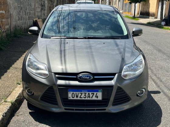 FORD FOCUS 2.0 SE PLUS 16V FLEX 4P POWERSHIFT