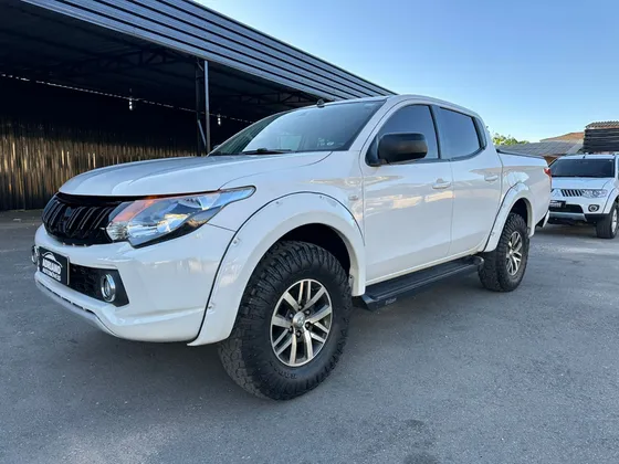 MITSUBISHI L200 TRITON 2.4 16V TURBO DIESEL SPORT GL CD 4P 4X4 MANUAL