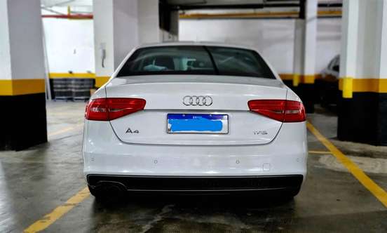 AUDI-A4-2015