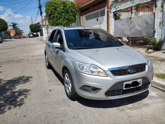 FORD FOCUS 2.0 TITANIUM HATCH 16V FLEX 4P AUTOMÁTICO