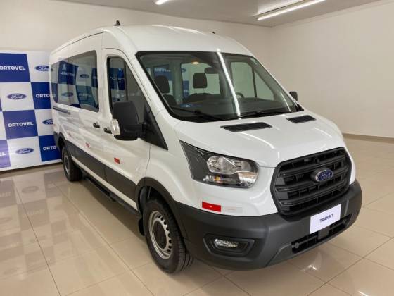 FORD TRANSIT 2.0 ECOBLUE DIESEL MINIBUS VIDRADA L3H2 AUTOMÁTICO