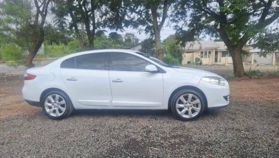 RENAULT FLUENCE 2.0 PRIVILÉGE 16V FLEX 4P AUTOMÁTICO