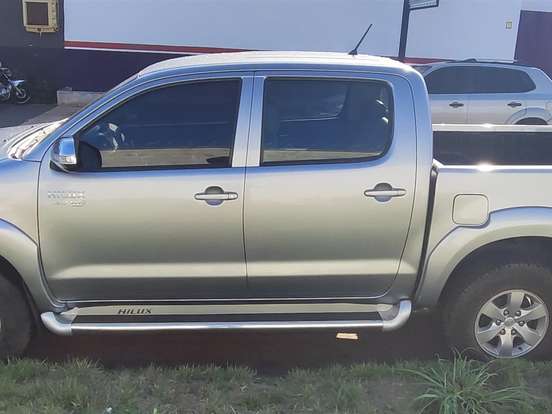 TOYOTA-HILUX-2.7 SRV 4X4 CD 16V FLEX 4P AUTOMÁTICO TOYOTA-HILUX-2015
