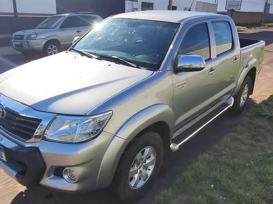 TOYOTA-HILUX-2.7 SRV 4X4 CD 16V FLEX 4P AUTOMÁTICO TOYOTA-HILUX-2015