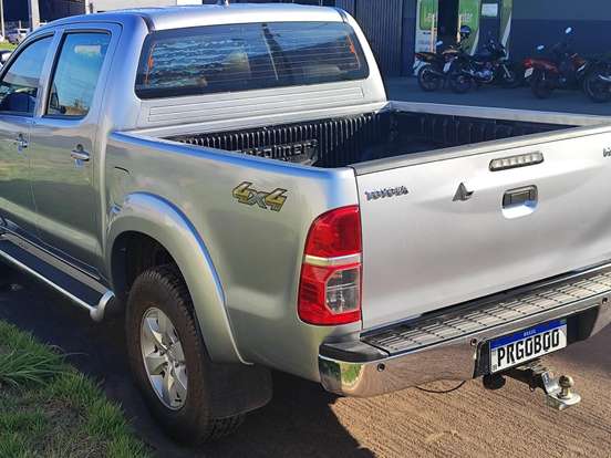 TOYOTA-HILUX-2.7 SRV 4X4 CD 16V FLEX 4P AUTOMÁTICO TOYOTA-HILUX-2015
