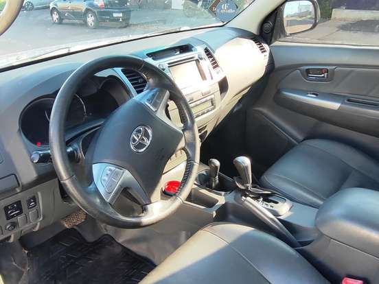 TOYOTA-HILUX-2.7 SRV 4X4 CD 16V FLEX 4P AUTOMÁTICO TOYOTA-HILUX-2015