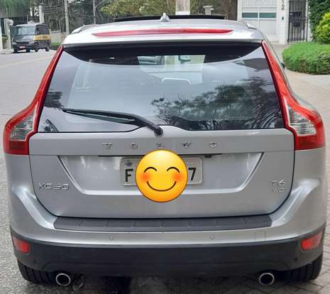 VOLVO-XC60-2012