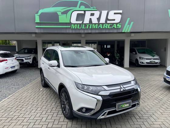 MITSUBISHI OUTLANDER 2.2 MIVEC DI-D DIESEL HPE-S AWD AUTOMÁTICO