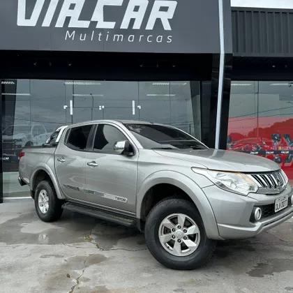 MITSUBISHI L200 TRITON 2.4 16V TURBO DIESEL SPORT HPE-S CD 4P 4X4 AUTOMÁTICO