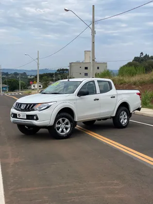 MITSUBISHI L200 TRITON 2.4 16V TURBO DIESEL GLS CD 4X4 AUTOMÁTICO