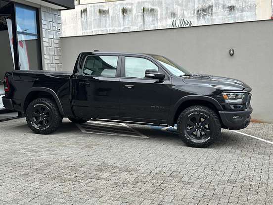 RAM-1500-5.7 V8 GASOLINA REBEL CD 4X4 AUTOMÁTICO RAM-1500-2021