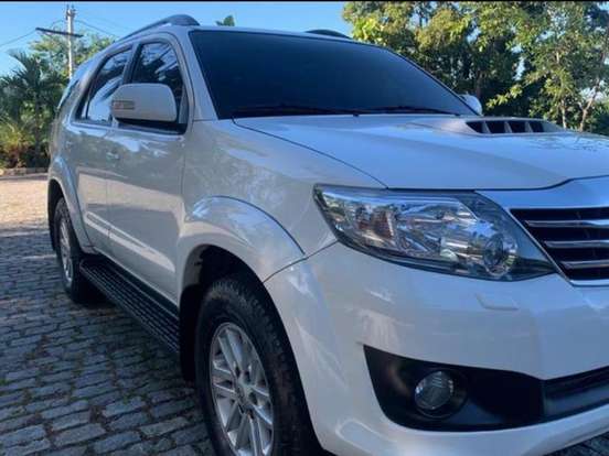 TOYOTA-HILUX SW4-3.0 SRV 4X4 16V TURBO INTERCOOLER DIESEL 4P AUTOMÁTICO TOYOTA-HILUX SW4-2015