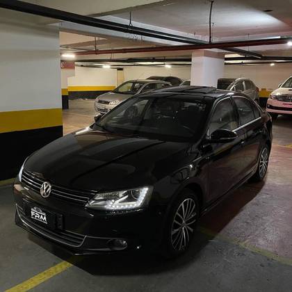 VOLKSWAGEN JETTA 2.0 TSI HIGHLINE 211CV GASOLINA 4P TIPTRONIC