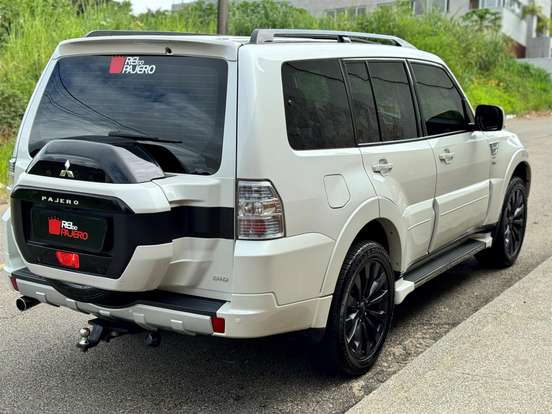 MITSUBISHI-PAJERO FULL-3.2 HPE 4X4 16V TURBO INTERCOOLER DIESEL 4P AUTOMÁTICO MITSUBISHI-PAJERO FULL-2015