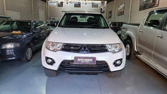 MITSUBISHI L200 TRITON 2.4 HLS CHROME 4X2 CD 16V FLEX 4P MANUAL