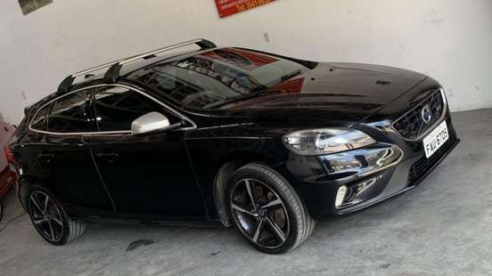 VOLVO-V40-2.0 T5 R DESIGN TURBO GASOLINA 4P AUTOMÁTICO VOLVO-V40-2014