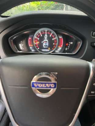 VOLVO-V40-2.0 T5 R DESIGN TURBO GASOLINA 4P AUTOMÁTICO VOLVO-V40-2014