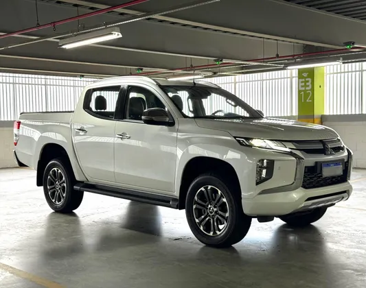 MITSUBISHI L200 TRITON 2.4 16V TURBO DIESEL OUTDOOR HPE-S CD 4X4 AUTOMÁTICO