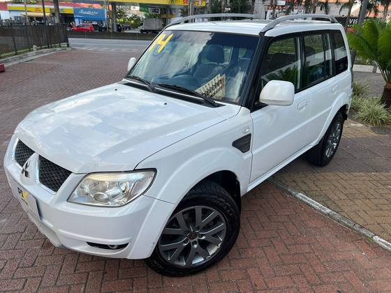 MITSUBISHI PAJERO TR4 2.0 4X2 16V 140CV FLEX 4P AUTOMÁTICO