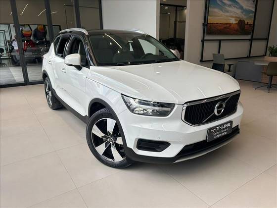 VOLVO XC40 2.0 T4 GASOLINA MOMENTUM GEARTRONIC