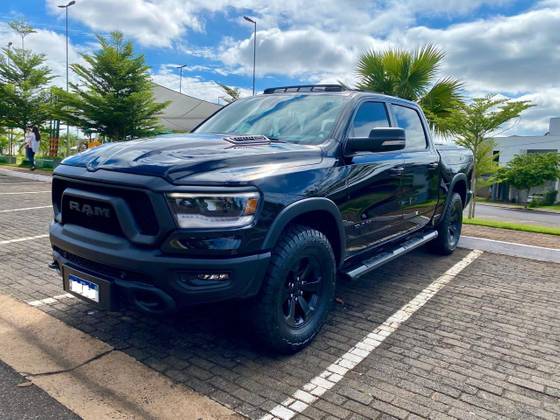 RAM 1500 5.7 V8 GASOLINA REBEL CD 4X4 AUTOMÁTICO