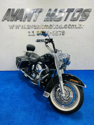 HARLEY-DAVIDSON ROAD KING CLASSIC 
