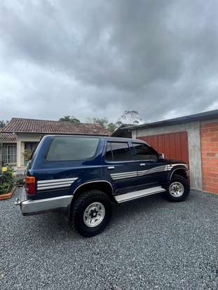 TOYOTA-HILUX SW4-1993