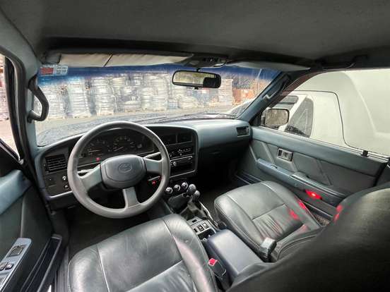 TOYOTA-HILUX SW4-1993