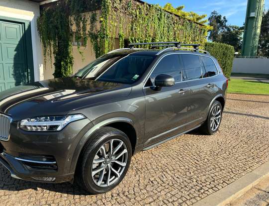 VOLVO-XC90-2018