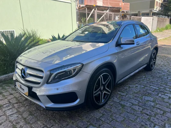 MERCEDES-BENZ GLA 250 2.0 16V TURBO GASOLINA SPORT 4P AUTOMÁTICO