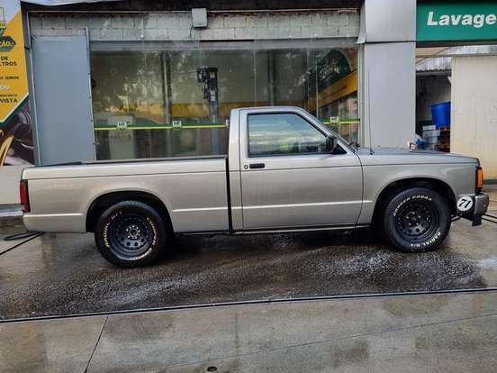 CHEVROLET-S10-4.3 SFI DLX 4X2 CS V6 12V GASOLINA 2P MANUAL CHEVROLET-S10-1993