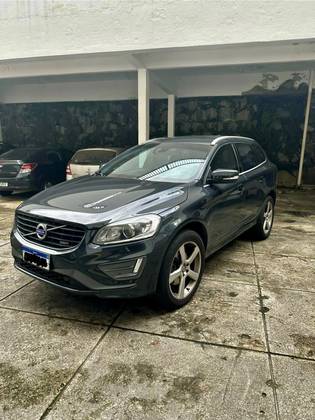 VOLVO XC60 2.0 T5 R DESIGN TURBO GASOLINA 4P AUTOMÁTICO