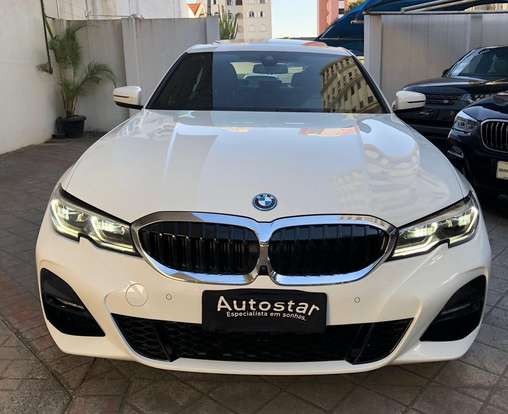BMW-330e-2020