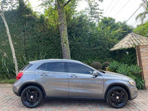 MERCEDES-BENZ GLA 250 2.0 16V TURBO GASOLINA ENDURO 4P AUTOMÁTICO