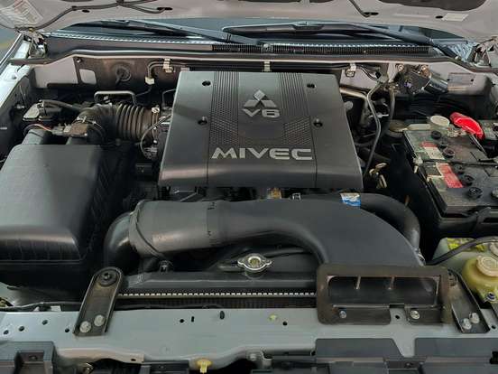 MITSUBISHI-PAJERO FULL-3.8 HPE 4X4 V6 24V GASOLINA 4P AUTOMÁTICO MITSUBISHI-PAJERO FULL-2010