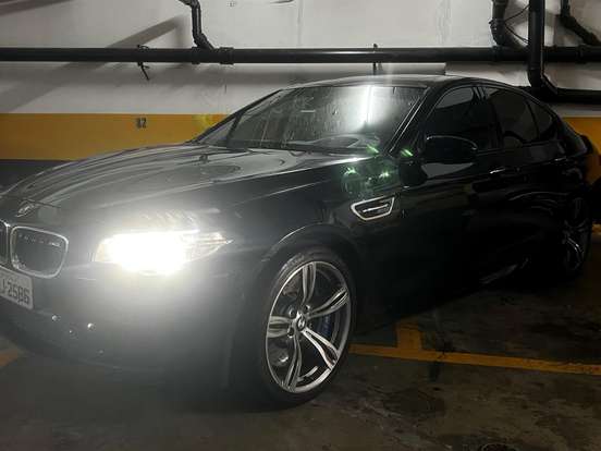 BMW-M5-4.4 V8 32V GASOLINA 4P AUTOMÁTICO BMW-M5-2013