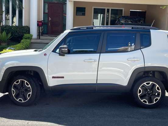JEEP-RENEGADE-2.0 16V TURBO DIESEL TRAILHAWK 4P 4X4 AUTOMÁTICO JEEP-RENEGADE-2016