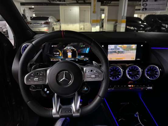 MERCEDES-BENZ-GLA 35 AMG-2022