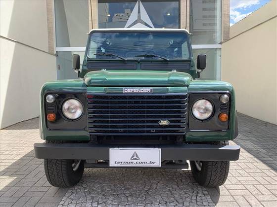 LAND ROVER DEFENDER 2.5 COUNTY 110 4X4 TURBO DIESEL 4P MANUAL