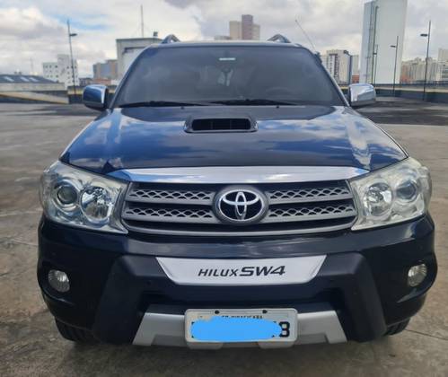 TOYOTA HILUX SW4 3.0 SRV 4X4 7 LUGARES 16V TURBO INTERCOOLER DIESEL 4P AUTOMÁTICO