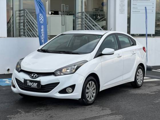 HYUNDAI HB20S 1.6 COMFORT PLUS 16V FLEX 4P MANUAL