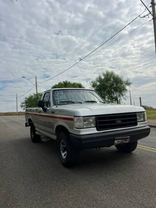 FORD F-1000 3.9 SUPER SÉRIE 4X4 CS 8V TURBO DIESEL 2P MANUAL