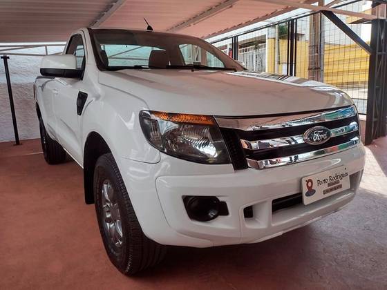 FORD RANGER 3.2 XLS 4X4 CS 20V DIESEL 2P MANUAL