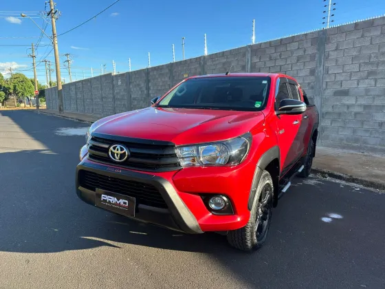 TOYOTA HILUX 2.8 SR CHALLENGE 4X4 CD 16V DIESEL 4P AUTOMÁTICO