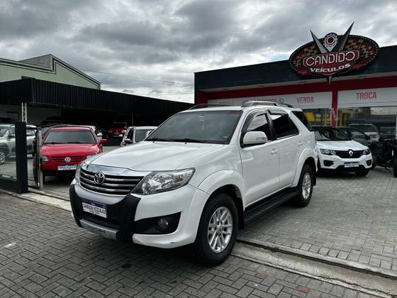 TOYOTA HILUX SW4 2.7 SR 4X2 16V FLEX 4P MANUAL